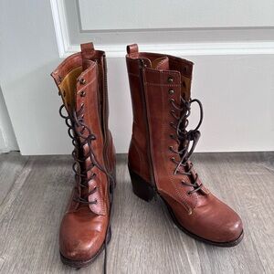 Frye preloveded boots , size 6